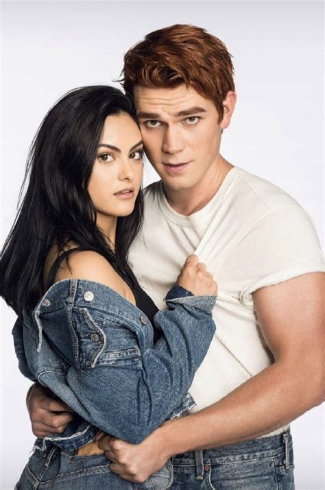 riverdale archie and veronica dating